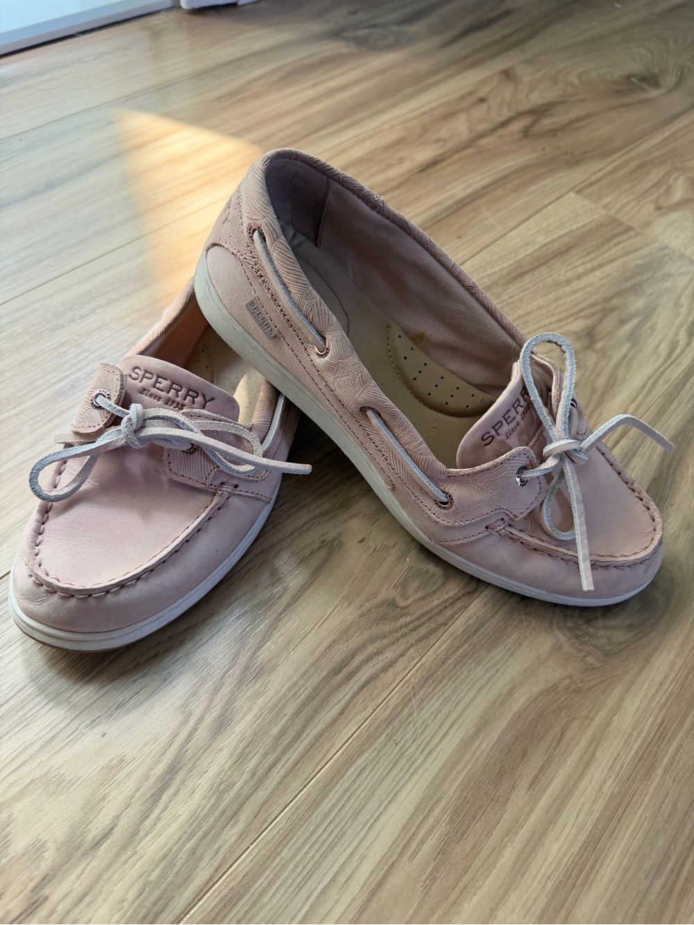 Sperry Women's Blush Pink Boat Shoes 8